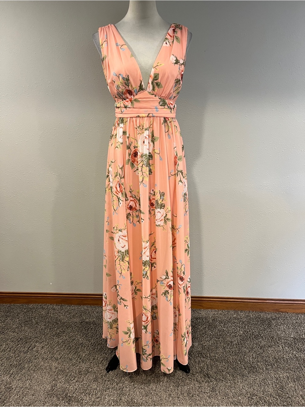 Blush Mark Peach Floral deep V-Neck Maxi Dress‎ size small